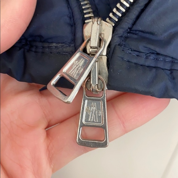 🗽 Moncler Blue Feather Down Jacket - Picture 10 of 13